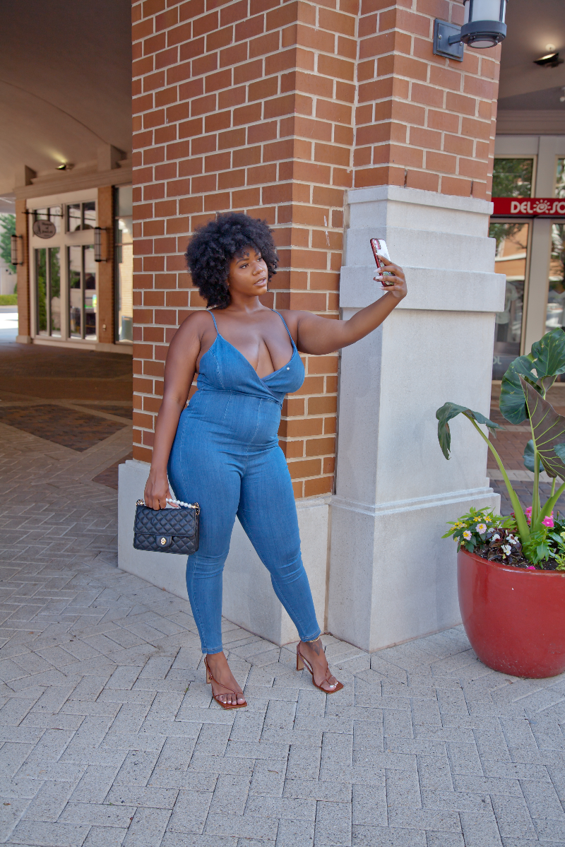 Blue denim jumpsuit 2024 outfit